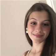 Universitaria totalmente bilingüe en Frances